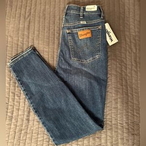 **SOLD** Wrangler Wriggler 612 High Rise Skinny Jean NWT